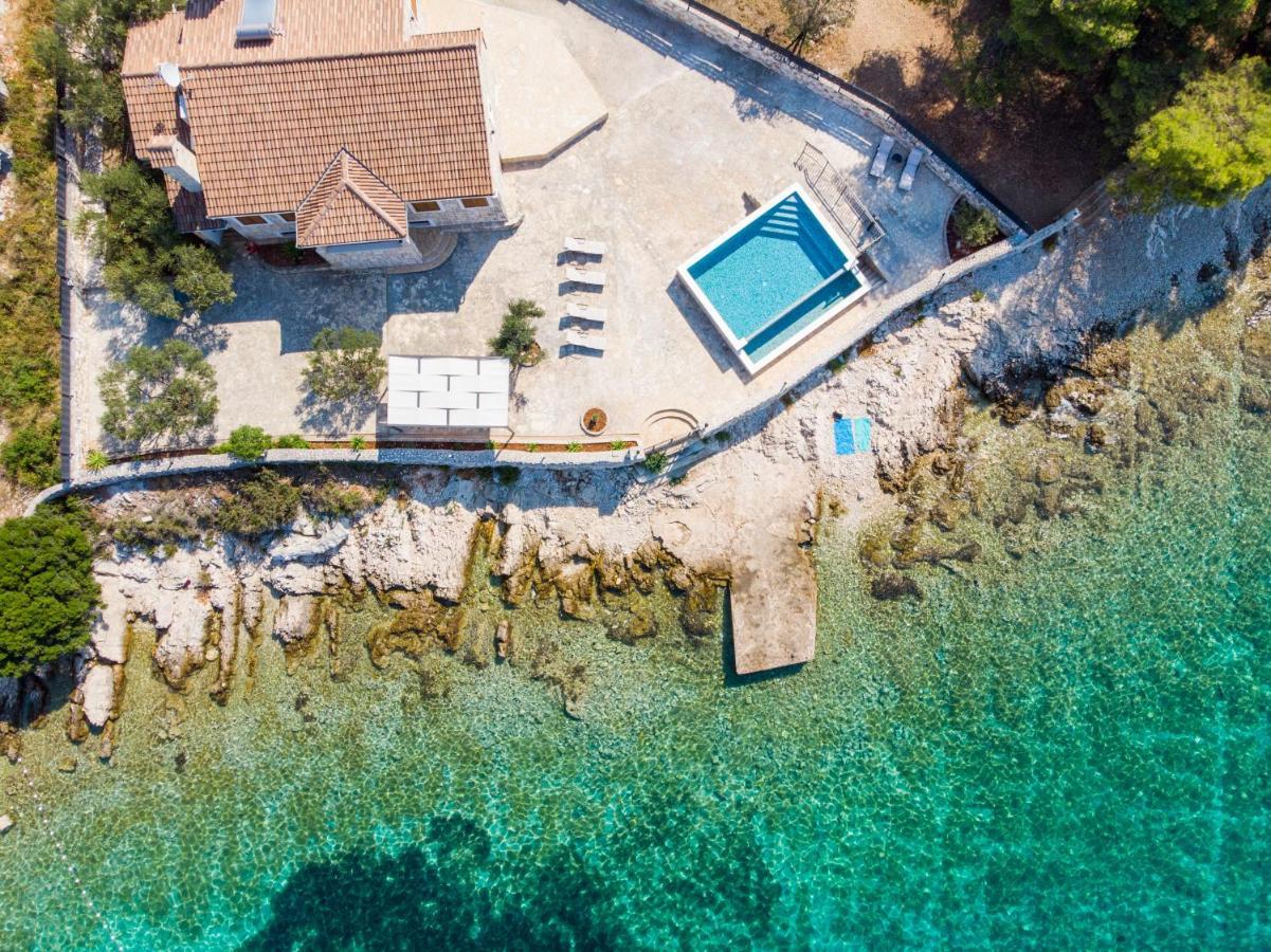 Villa Rudini With Heated Pool Okrug Gornji Ngoại thất bức ảnh
